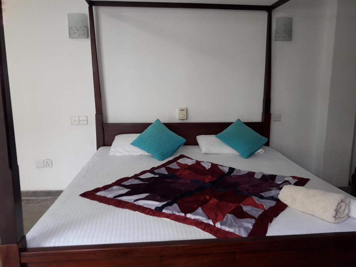 Apartament Sea Front Hikkaduwa Zewnętrze zdjęcie