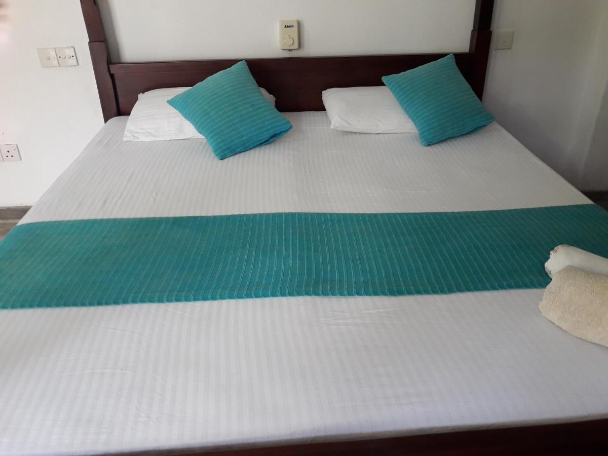 Apartament Sea Front Hikkaduwa Zewnętrze zdjęcie