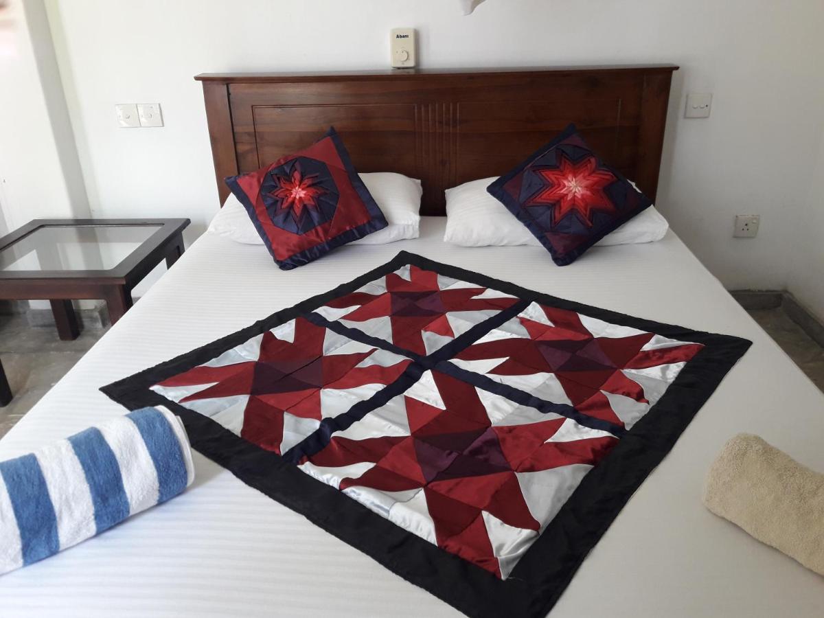 Apartament Sea Front Hikkaduwa Zewnętrze zdjęcie