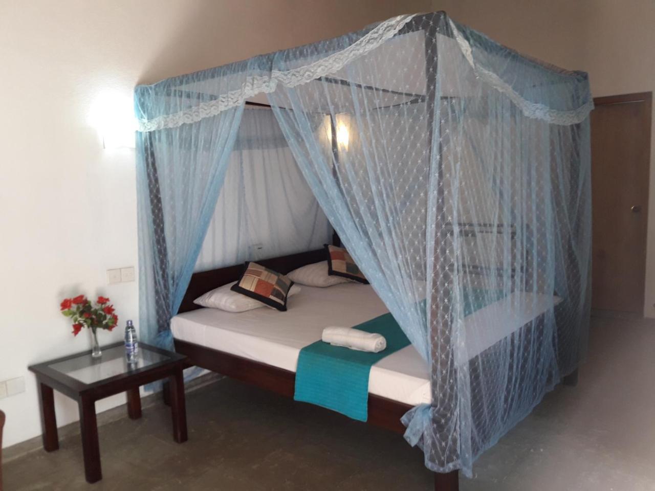 Apartament Sea Front Hikkaduwa Zewnętrze zdjęcie
